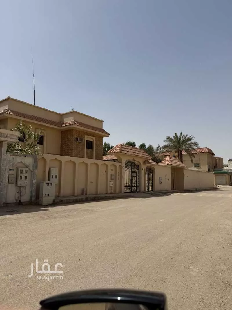 فيلا 10 غرف في العزيزية