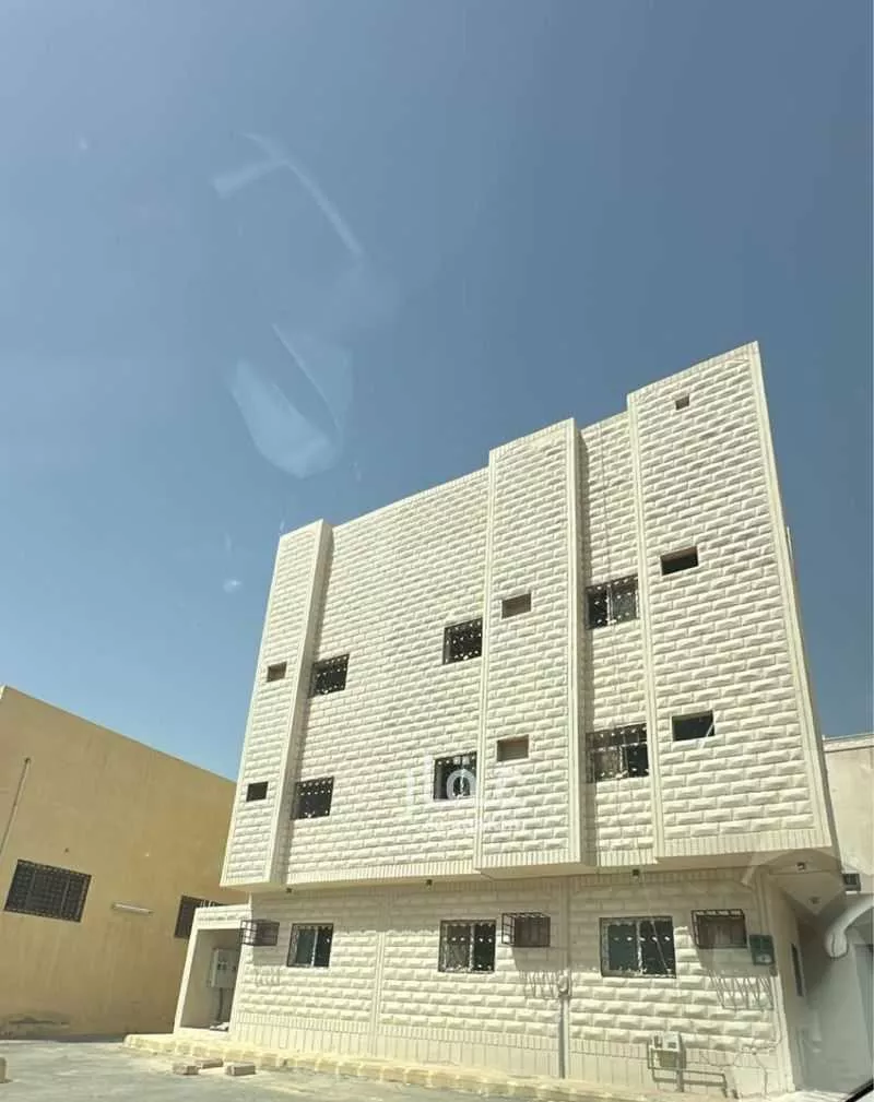 عمارة 444 م² في العزيزية 5