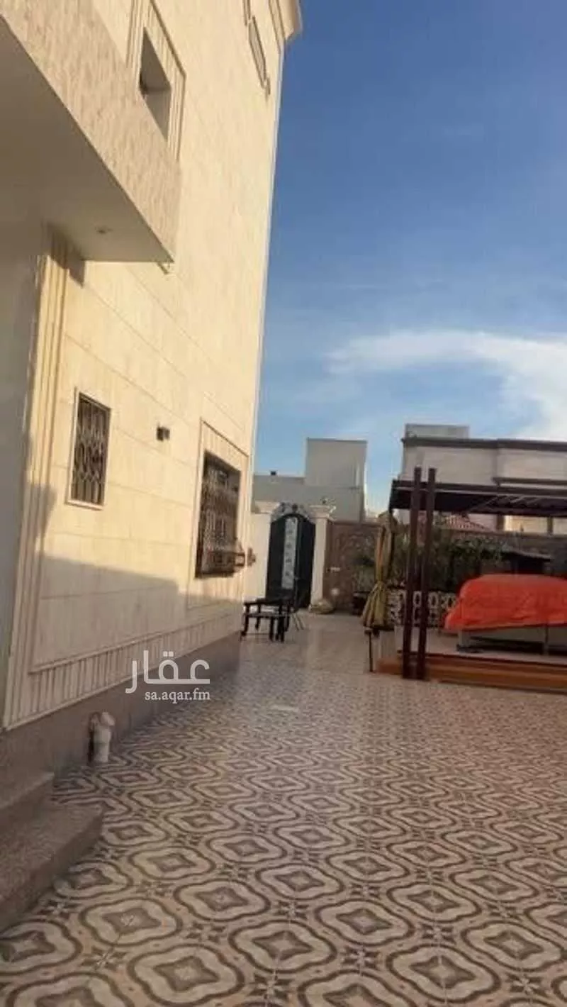 7 bedroom villa in Al Rawdah 2