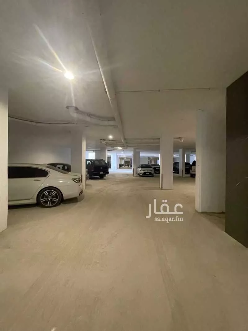3 bedroom building in Al Yarmouk, Riyadh 16