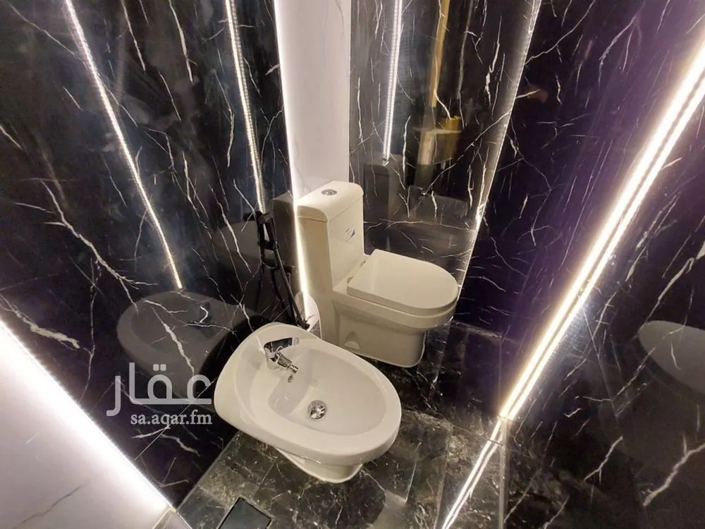 4 bedroom office in Al Olaya, Riyadh 5