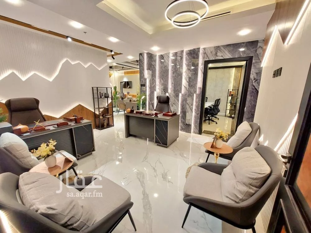 مكتب 64 م² في العليا 4