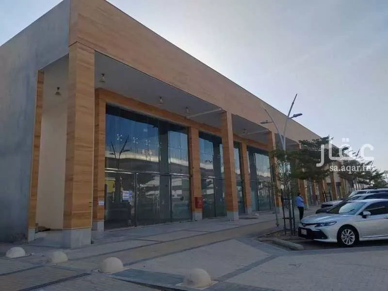 870 sqm building in Al Manar 2