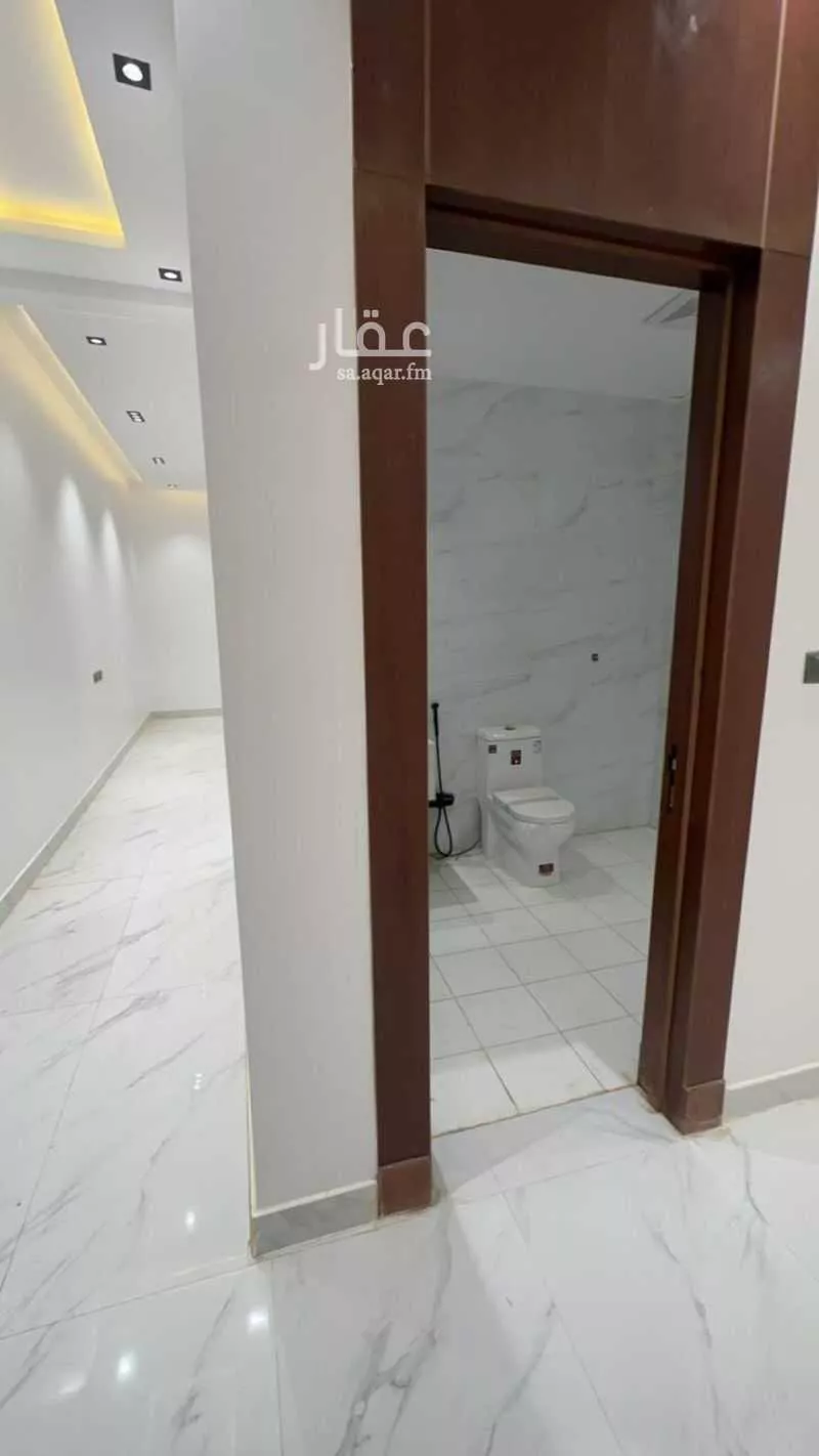 فيلا 4 غرف في الرمال 5