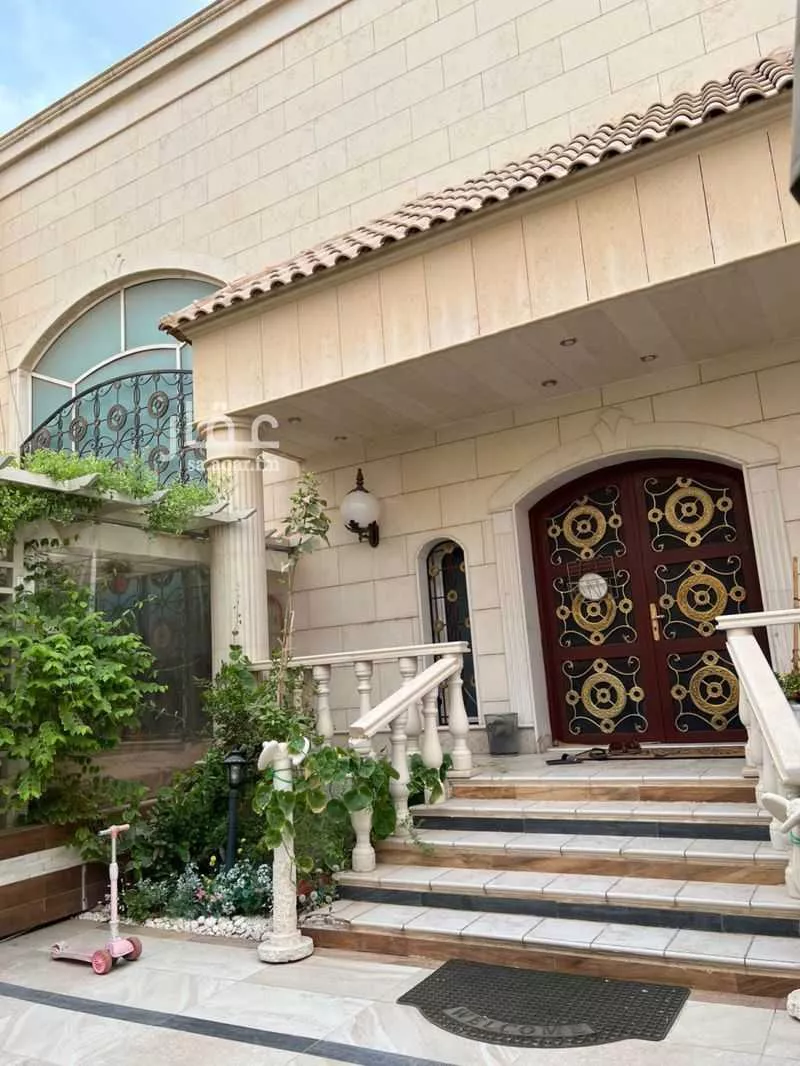 فيلا 8 غرف في الغدير 3