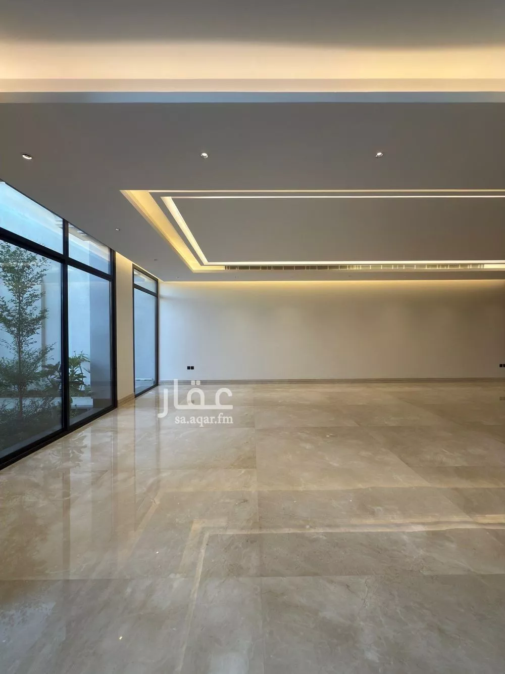 فيلا 8 غرف في الملقا 3