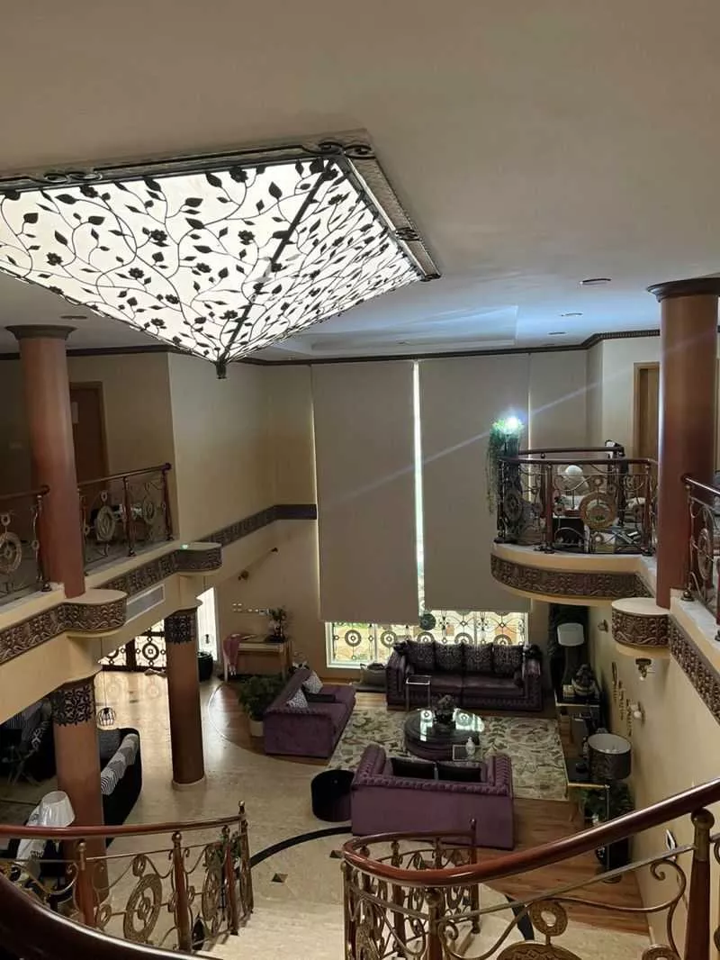 فيلا 8 غرف في الغدير 5