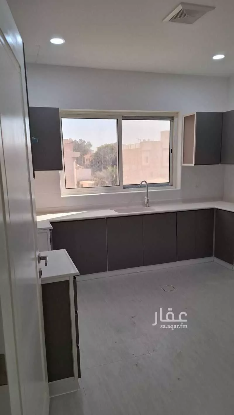 5 bedroom building in Al Jisr, Eastern Province 13