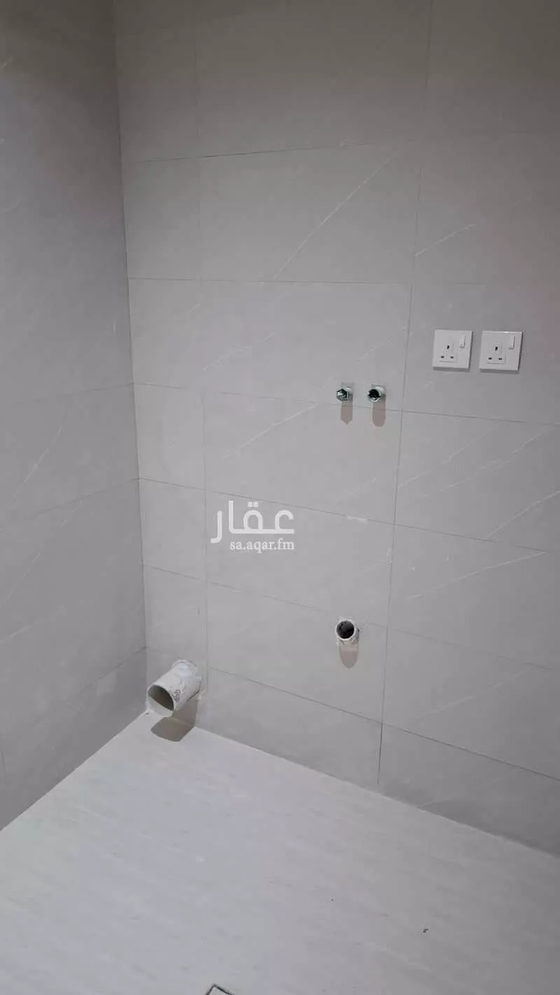 5 bedroom building in Al Jisr, Eastern Province 9