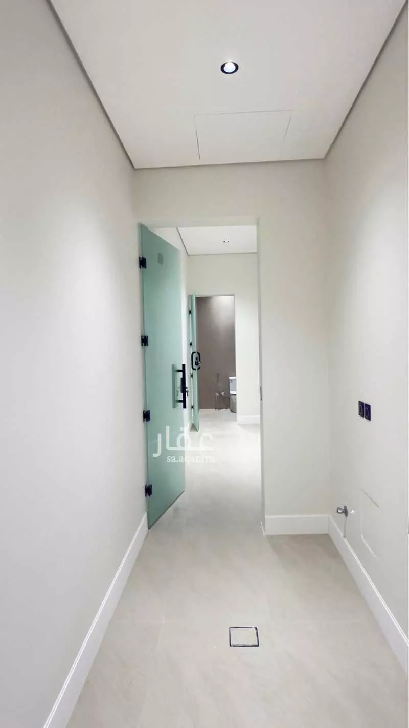 6 bedroom villa in Al Mahdiyyah 4