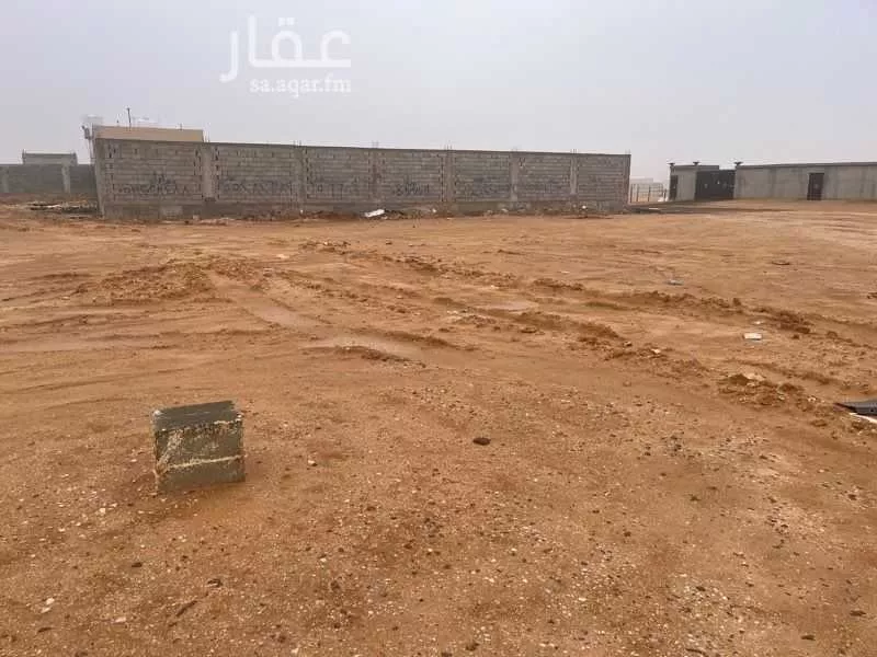 900 sqm land in Ash Sharq 4