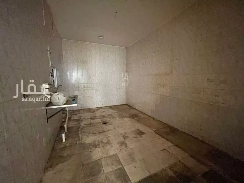 38 bedroom building in Badr, Riyadh 14