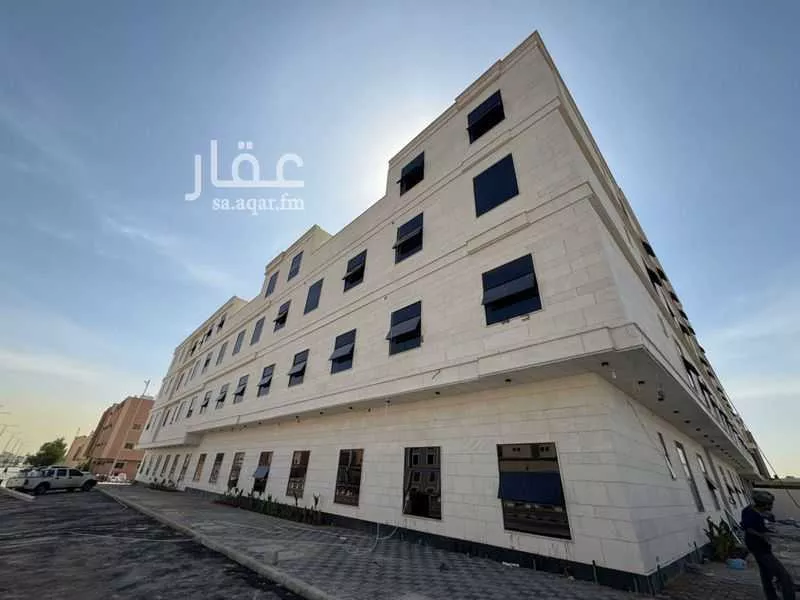 100 sqm building in Badr 2