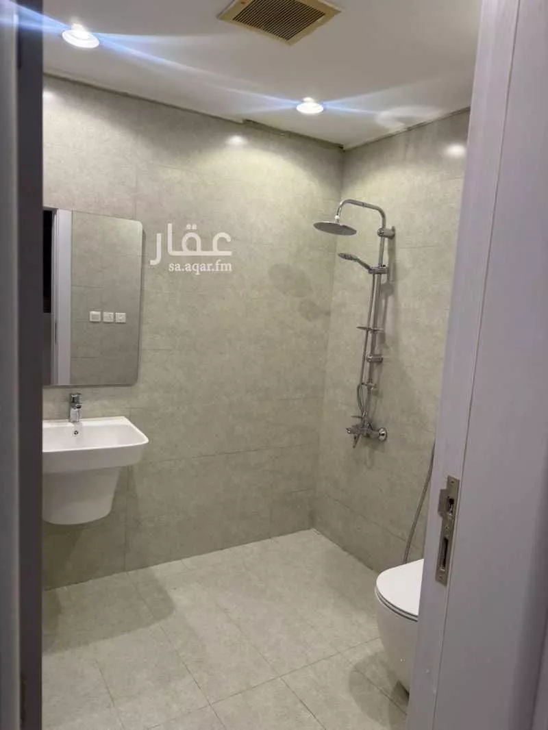 3 bedroom apartment in Al Mutamarat, Riyadh 6