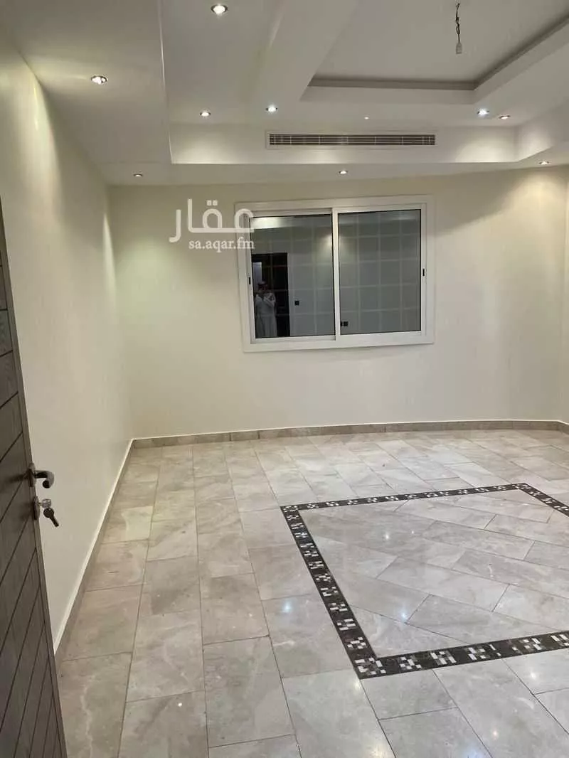 شقة 4 غرف في الروضة 5