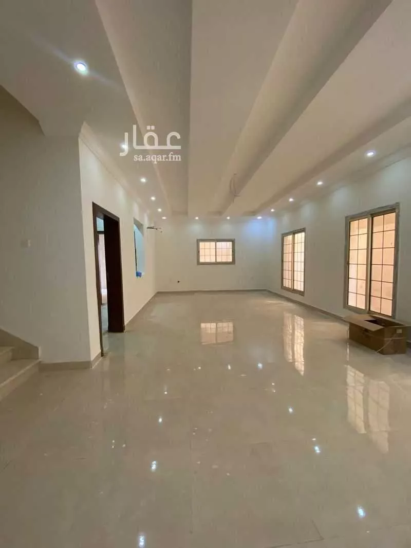 فيلا 5 غرف في الياقوت 3