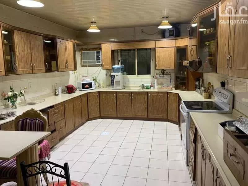 5 bedroom villa in Al Nuzhah, Eastern Province 12