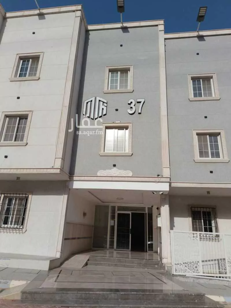 4 bedroom apartment in Bani Bayadah