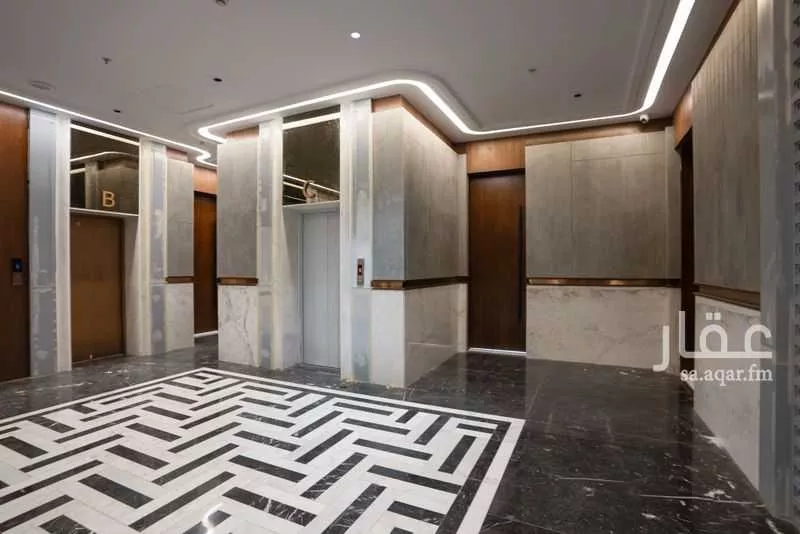 875 sqm building in Al Nuzhah 5