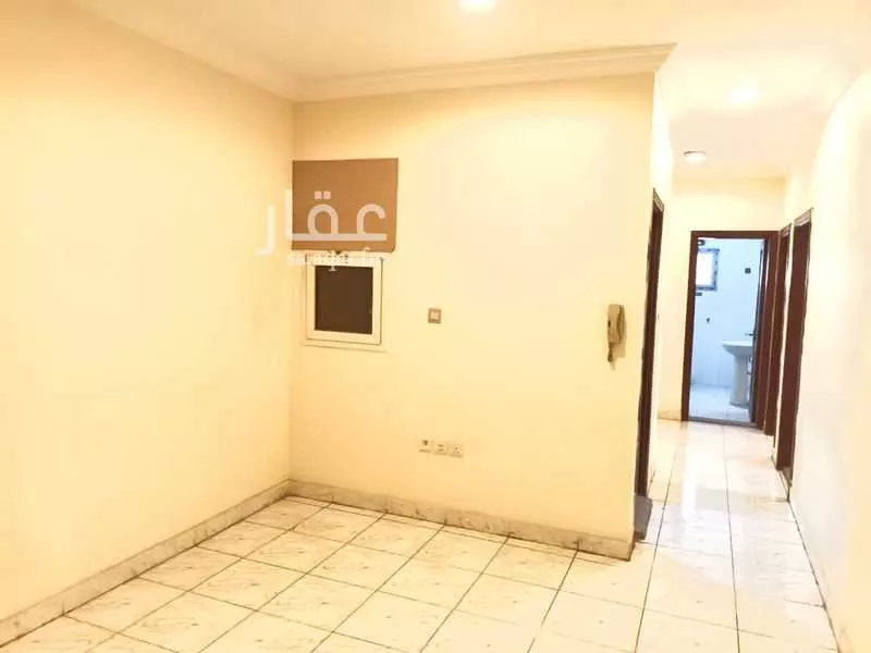 3 bedroom apartment in Al Sharafiyah, Jeddah 8