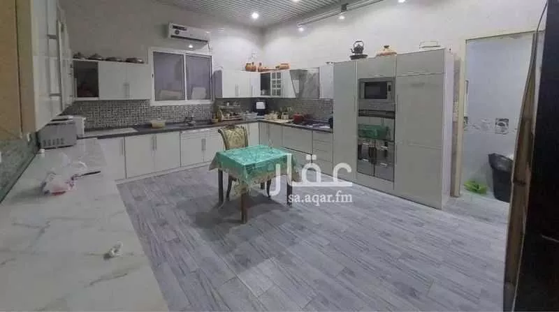 فيلا 6 غرف في الرمال 3