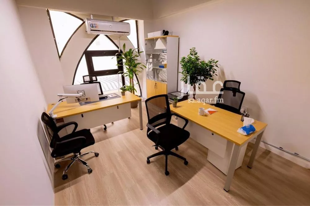مكتب 884 م² في العارض 2