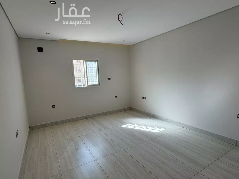 عمارة 800 م² في المغرزات 4