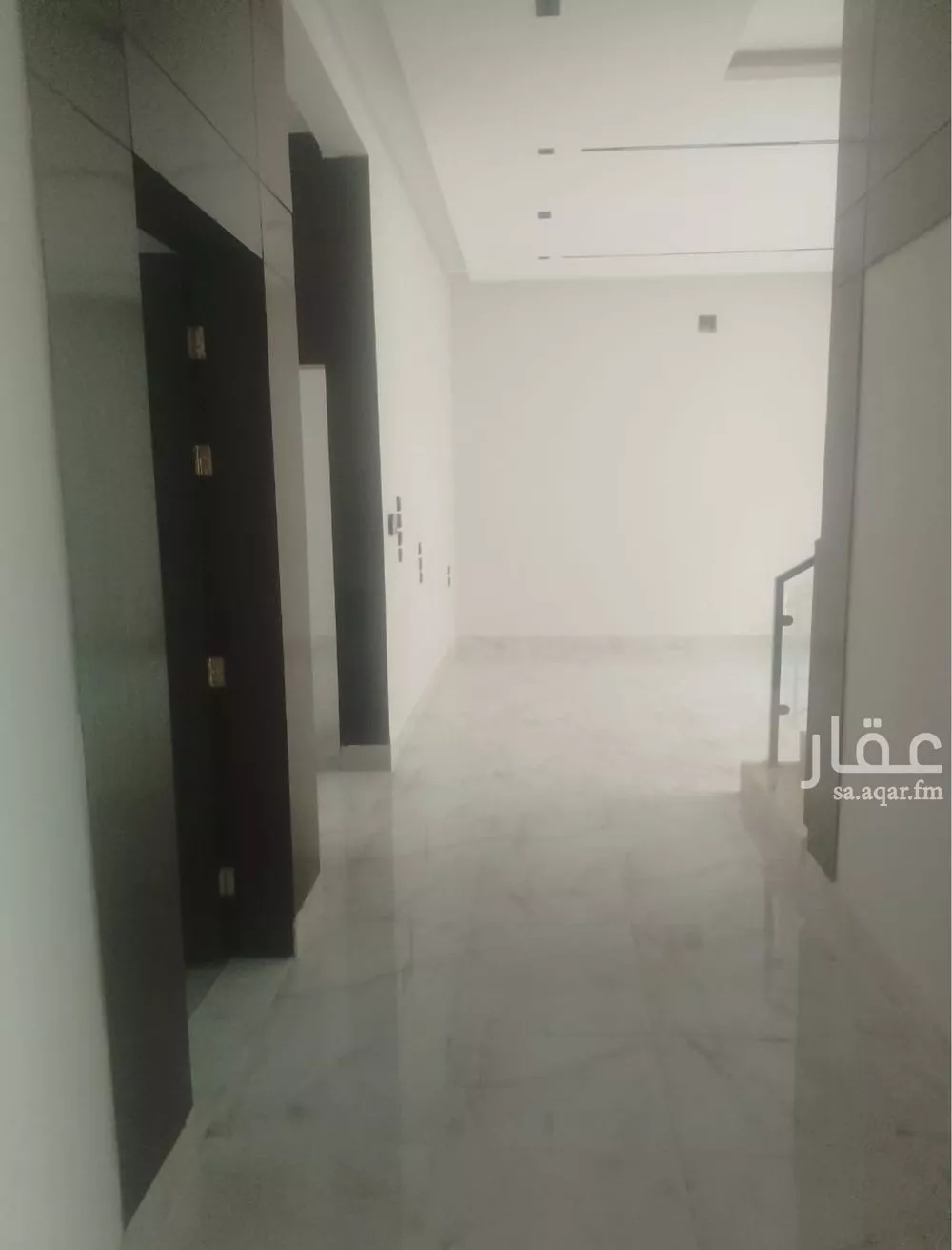 فيلا 7 غرف في الشرق 2