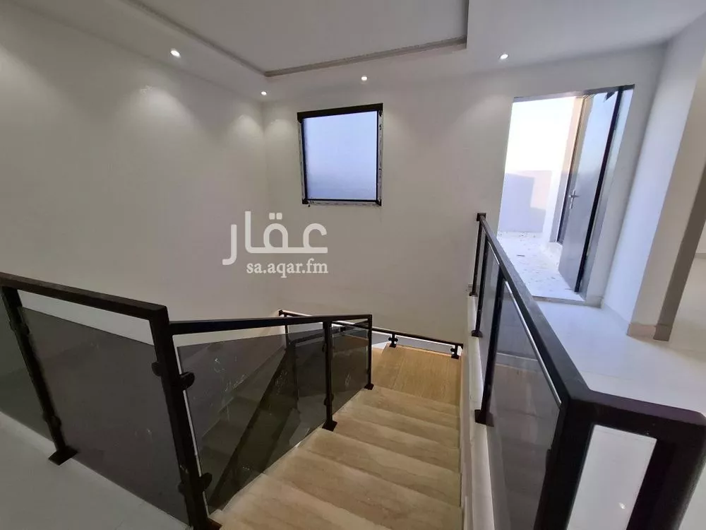 فيلا 5 غرف في بدر 2