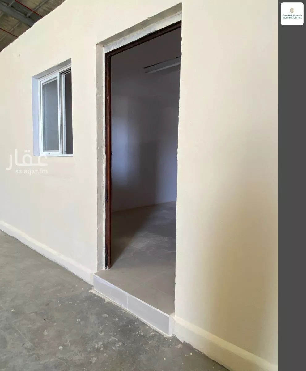 مستودع 1863 م² في المشاعل 4