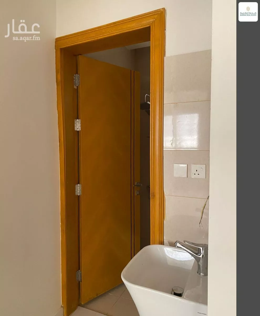 1155 sqm building in Al Aziziyah 5