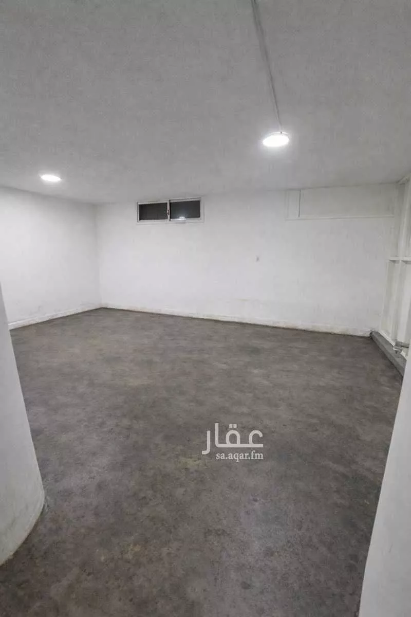مستودع 35 م² في العقربية 3