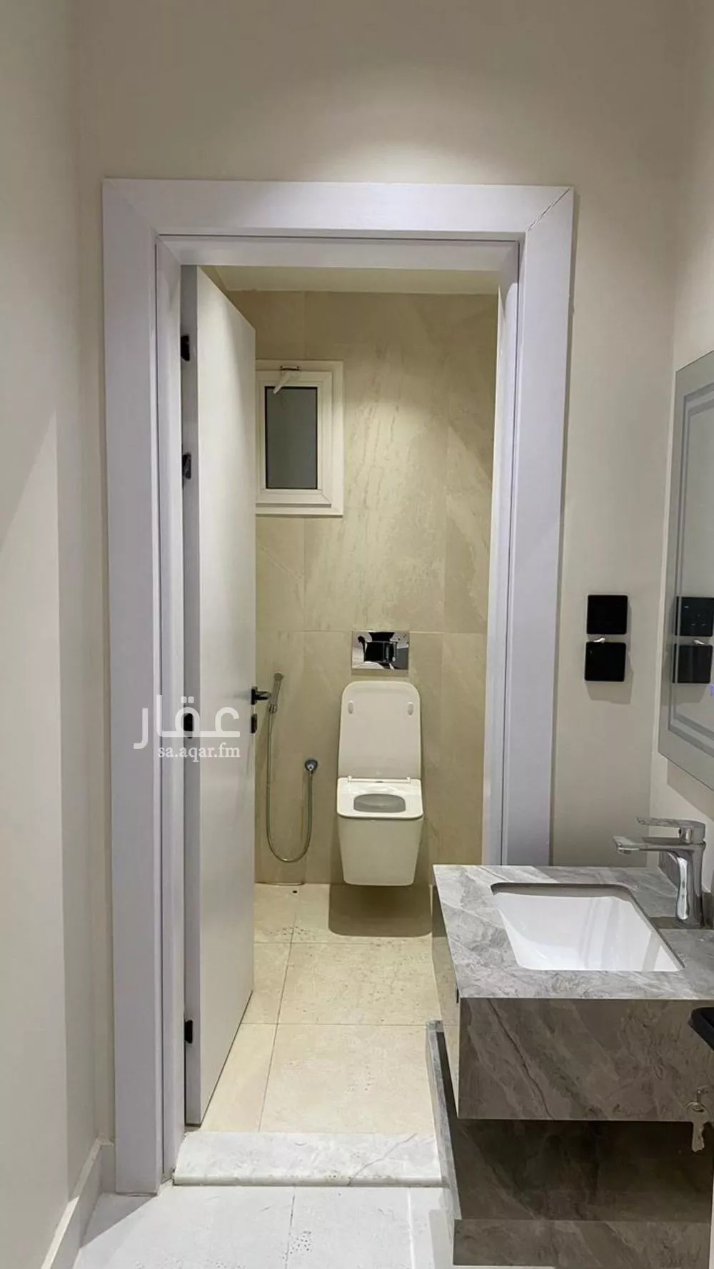 شقة 5 غرف في الواحة 5