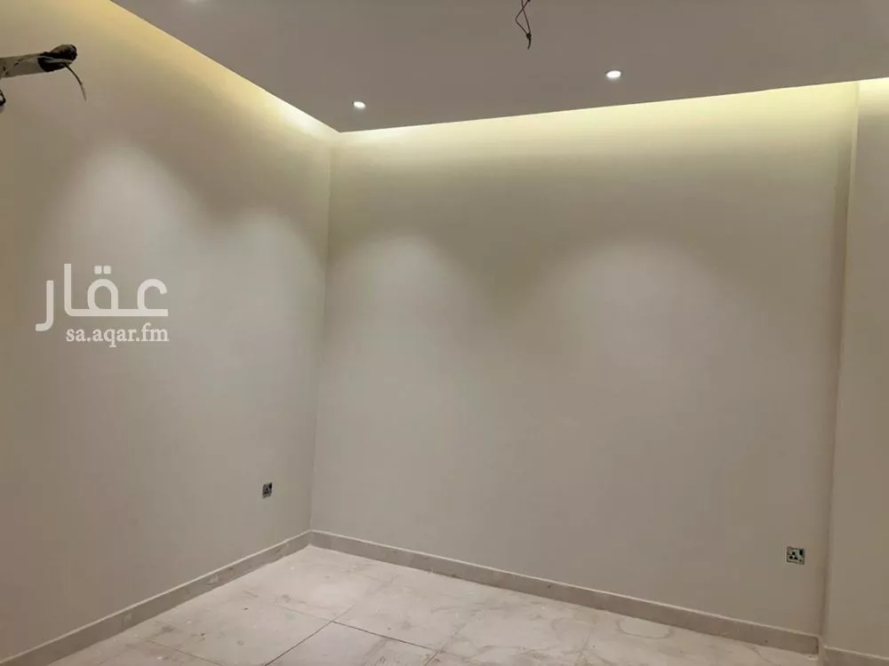 شقة 4 غرف في الواحة 2