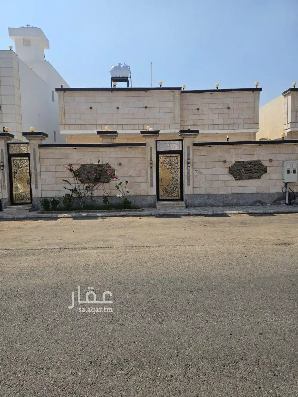 فيلا 10 غرف في الصالحية 1