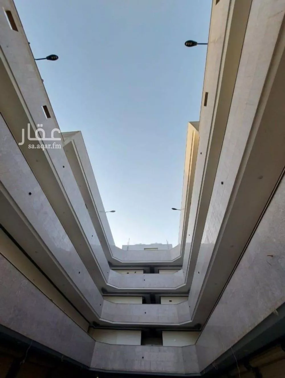 عمارة 1485 م² في طيبة 5