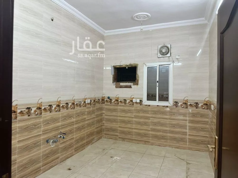 4 bedroom apartment in Al Bashaer, Jeddah 9