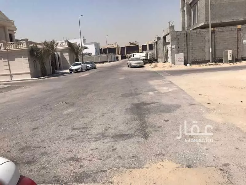 أرض 770 م² في البحر 4