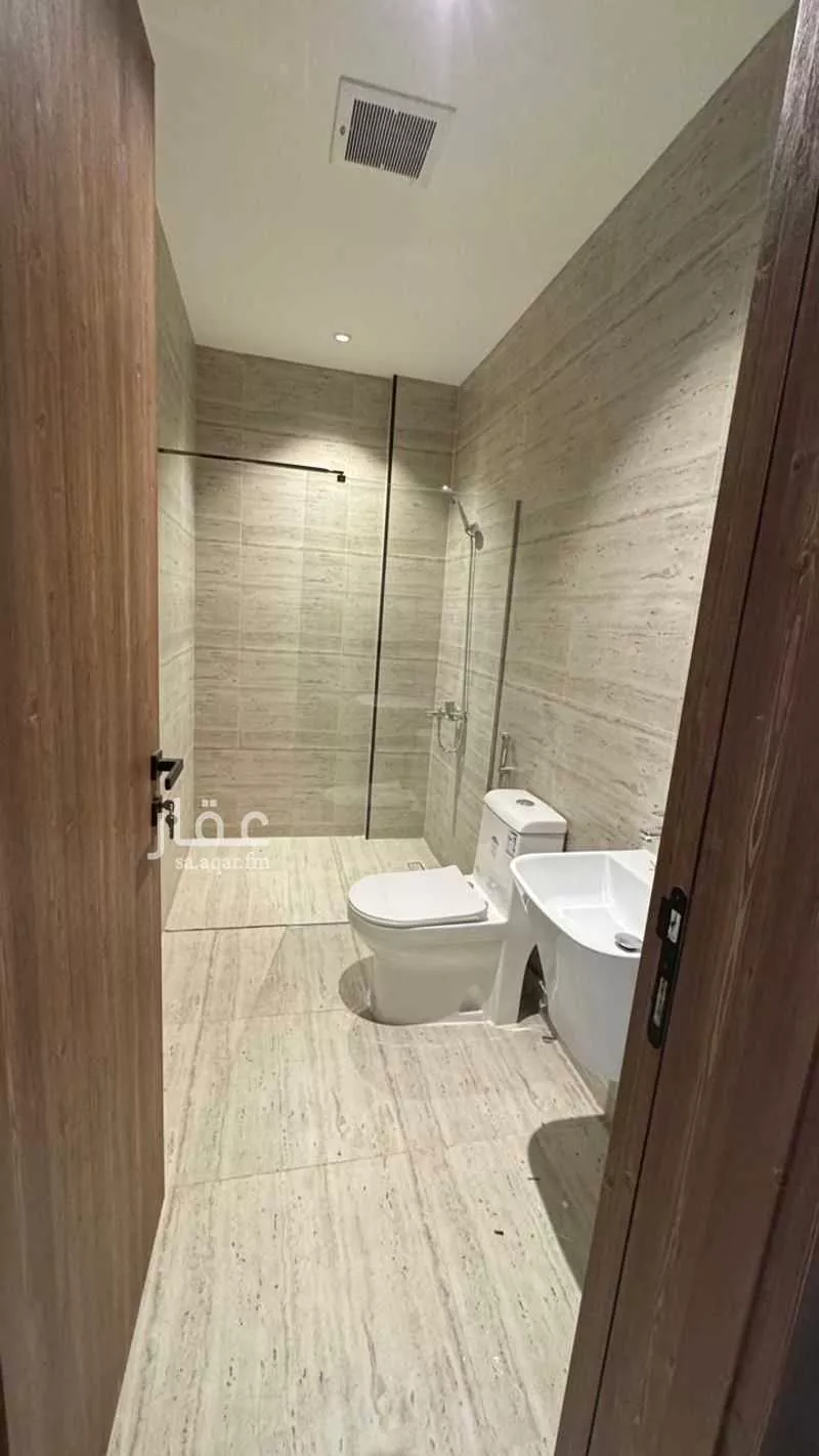 4 bedroom apartment in Al Bahr, Eastern Province 7