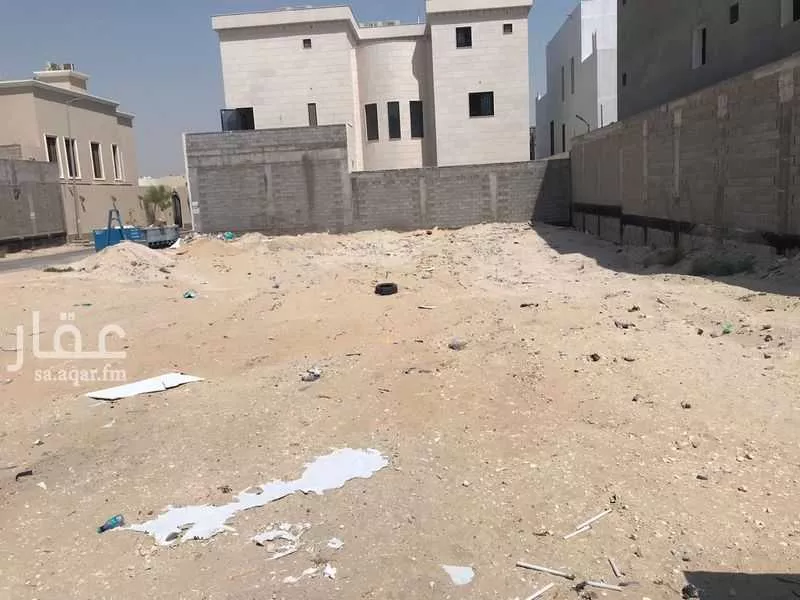 أرض 770 م² في البحر 1