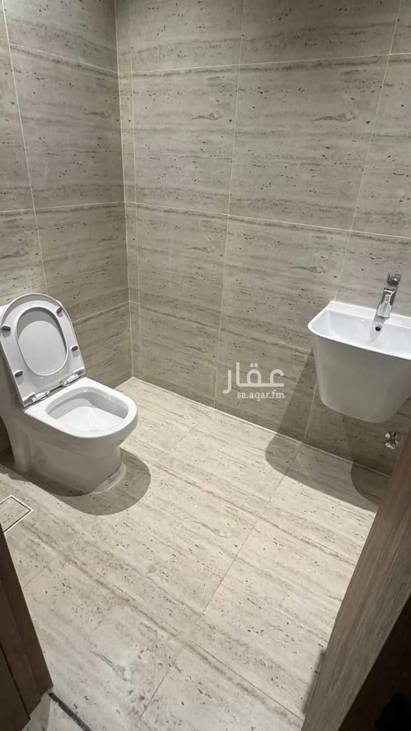 4 bedroom apartment in Al Bahr, Eastern Province 8