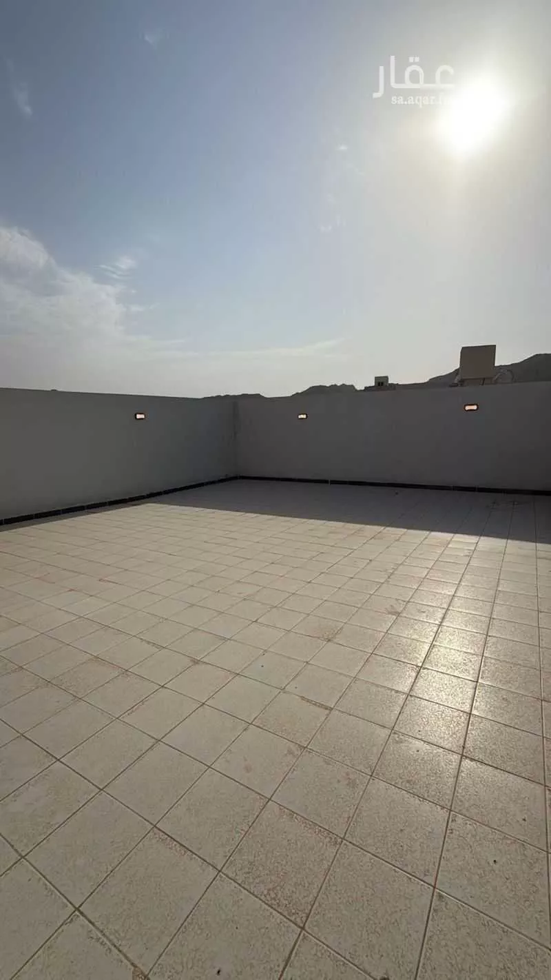 5 bedroom apartment in Batha Quraysh 3