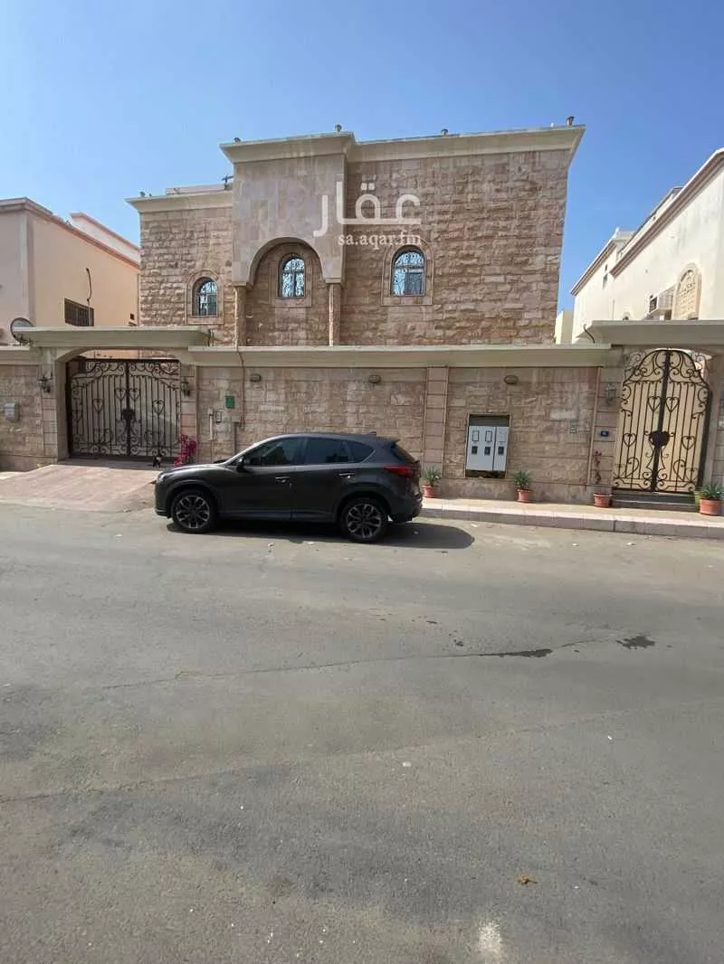 7 bedroom villa in Al Murjan 4