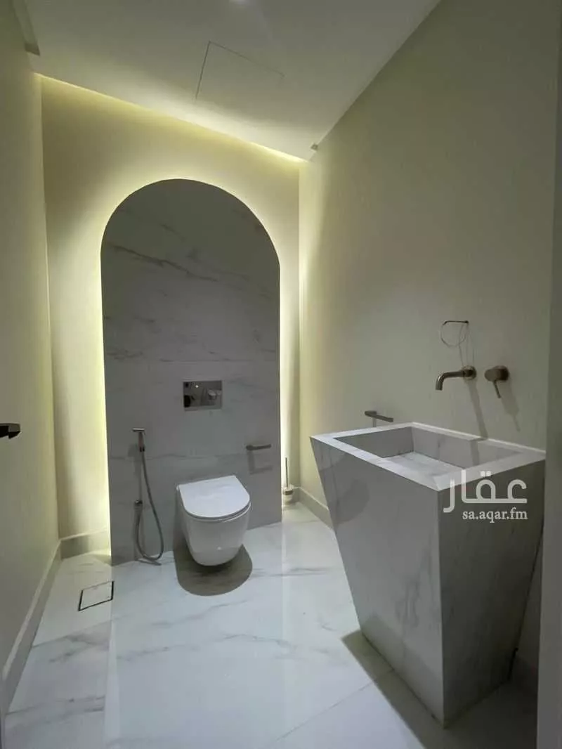 7 bedroom villa in Al Nahda, Eastern Province 8