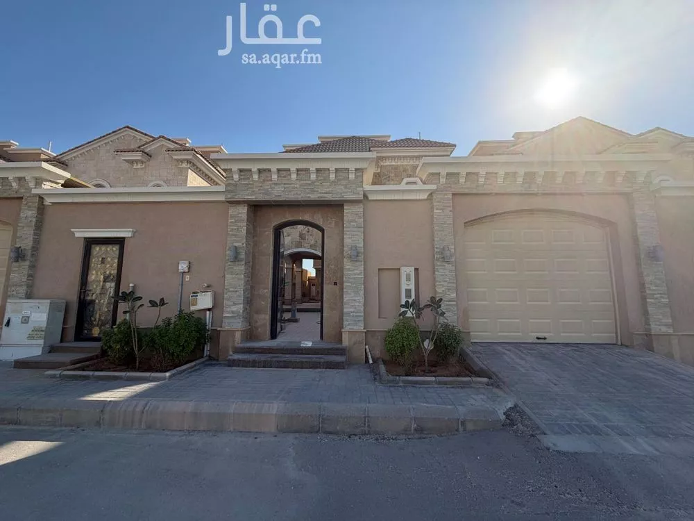 فيلا 6 غرف في الشراع 2