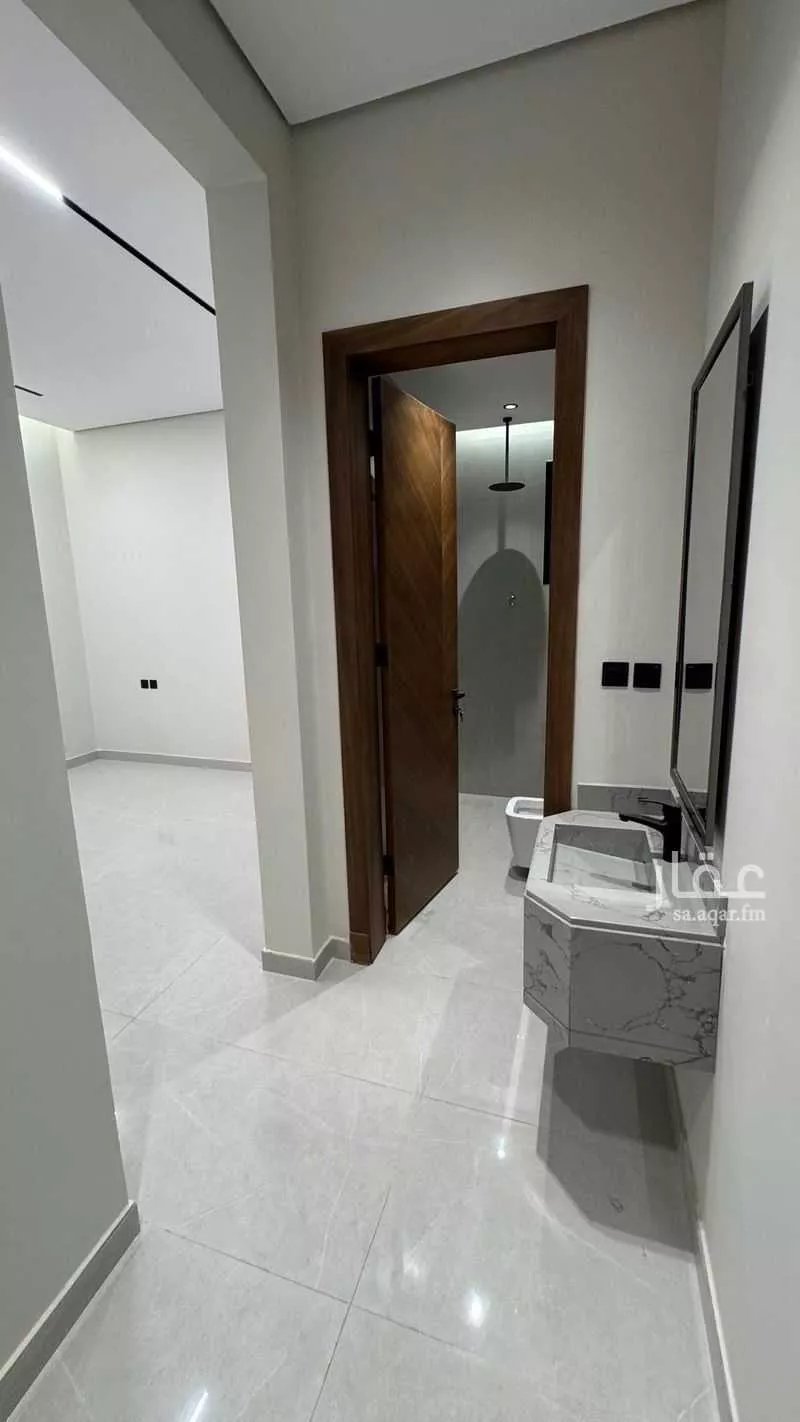 8 bedroom villa in Al Qairawan, Riyadh 9