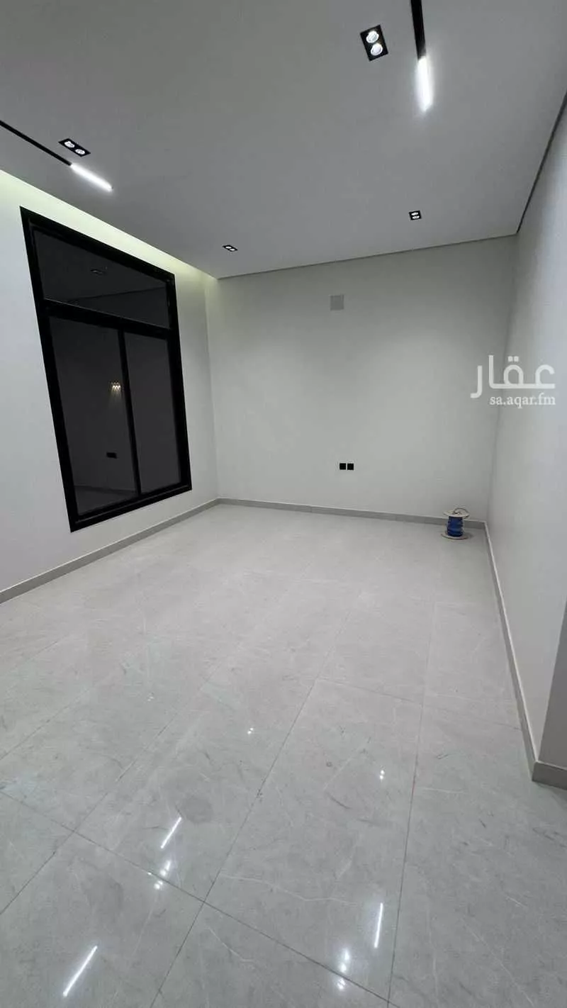 8 bedroom villa in Al Qairawan, Riyadh 5