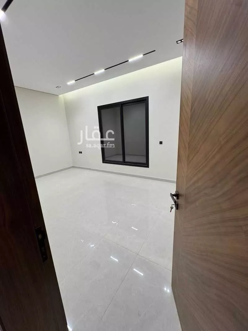 8 bedroom villa in Al Qairawan, Riyadh 14