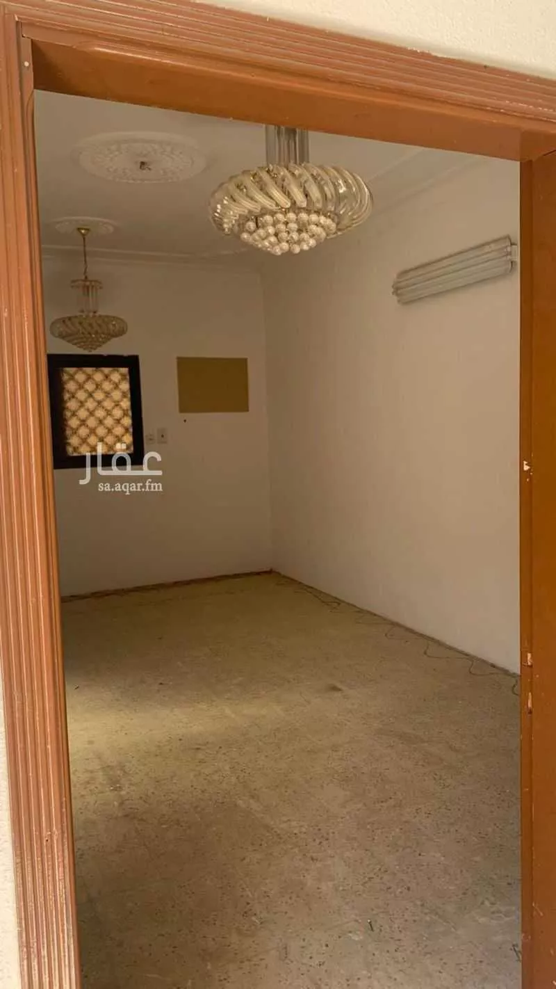 فيلا 10 غرف في العريجاء الغربية 3