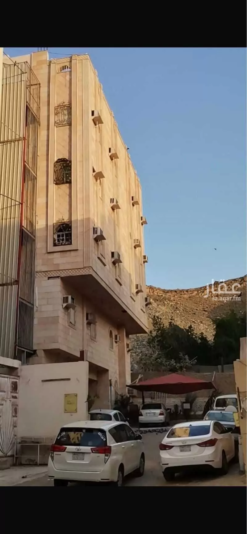 عمارة 399 م² في الزاهر 4